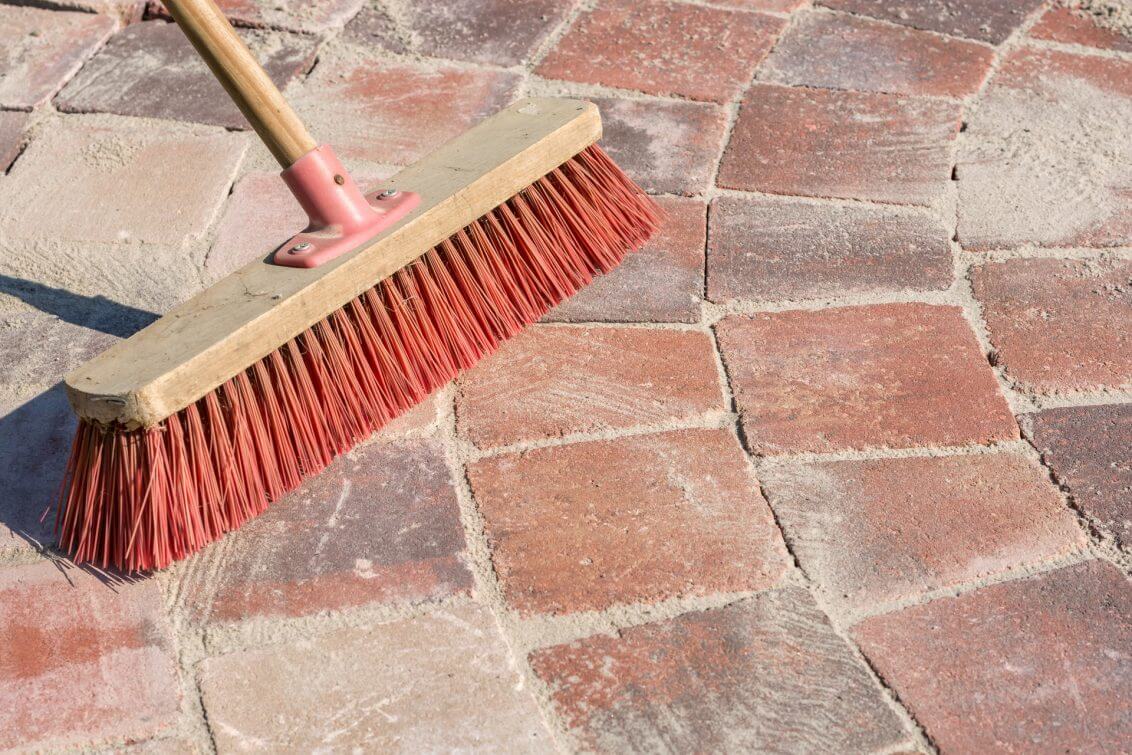 Stihl Cleaning Tiles 4