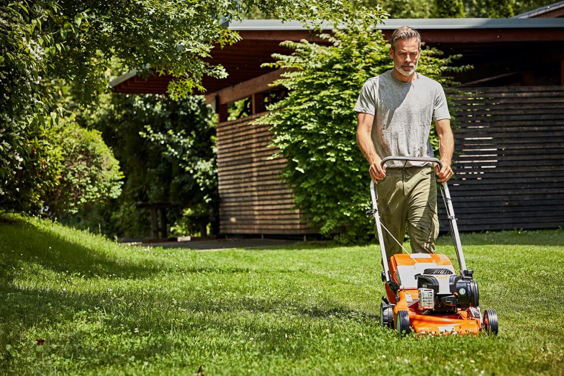 Stihl Lawn Mowing 41