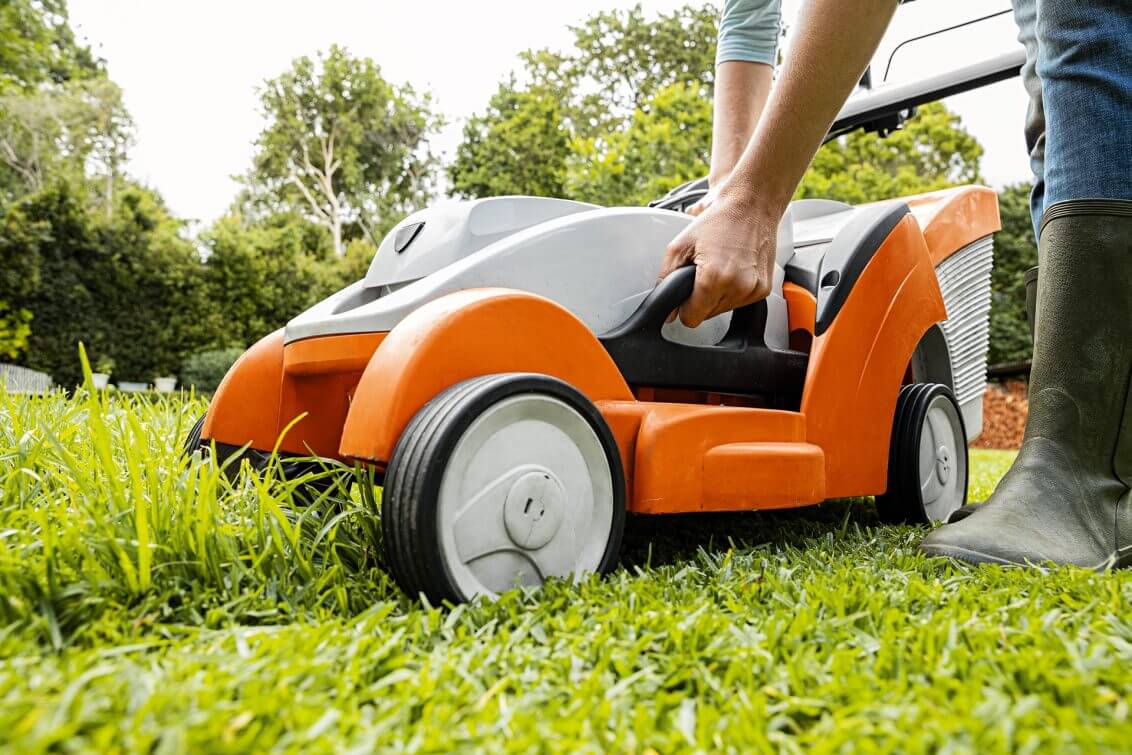Stihl Lawn Mowing 71