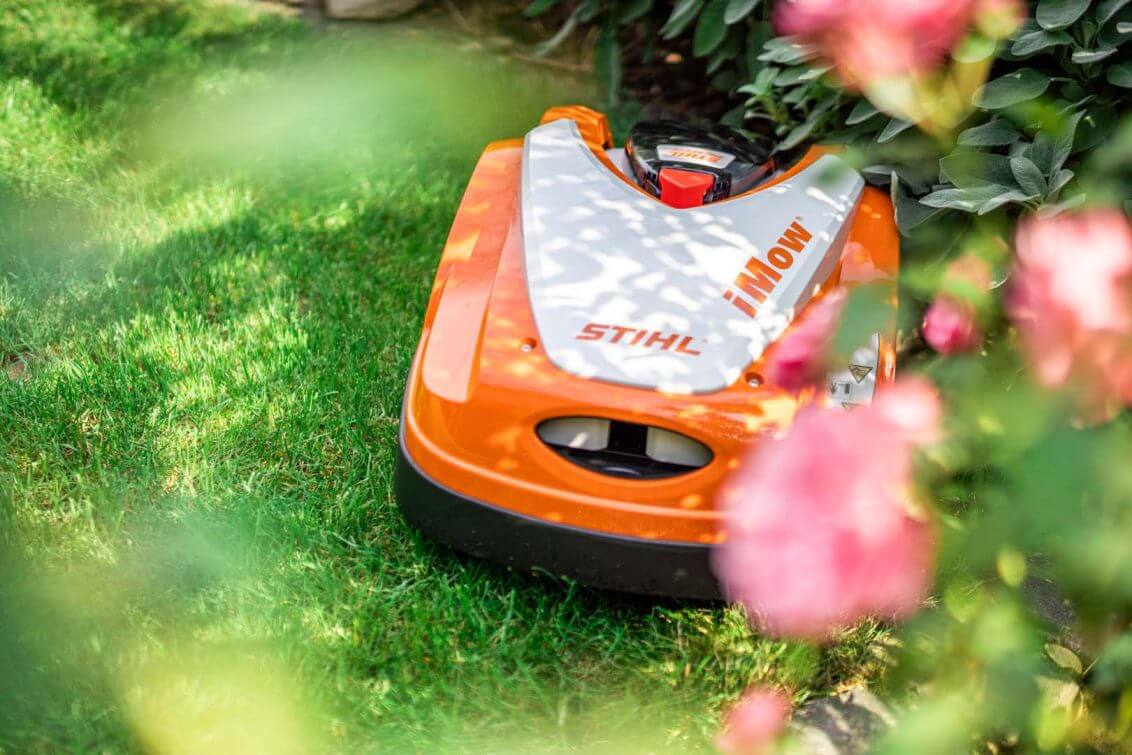 Stihl Lawn Mowing 81