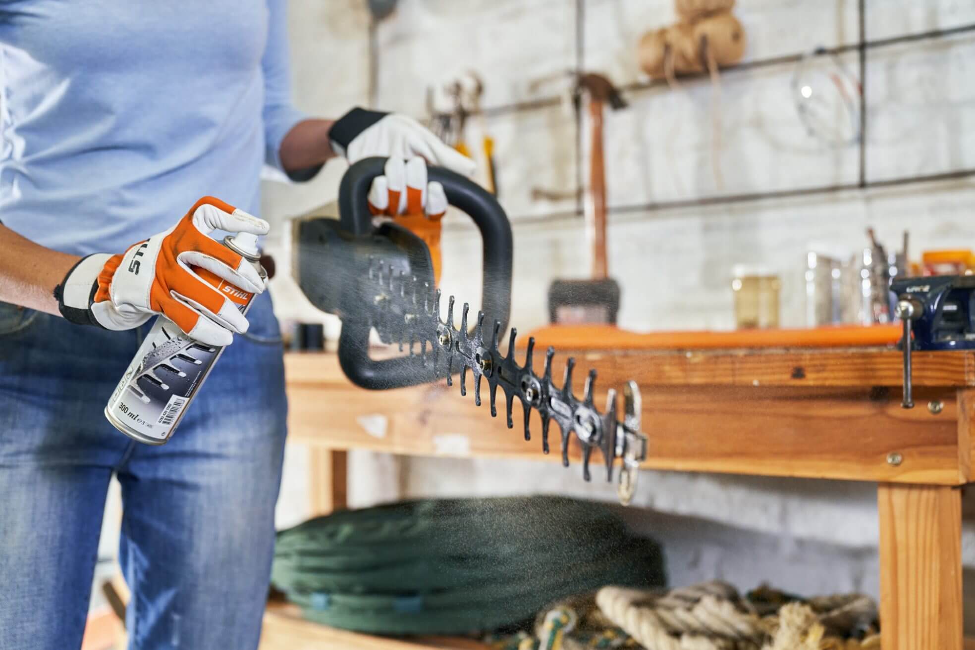 Stihl Maintaining Your Hedge Trimmer 21