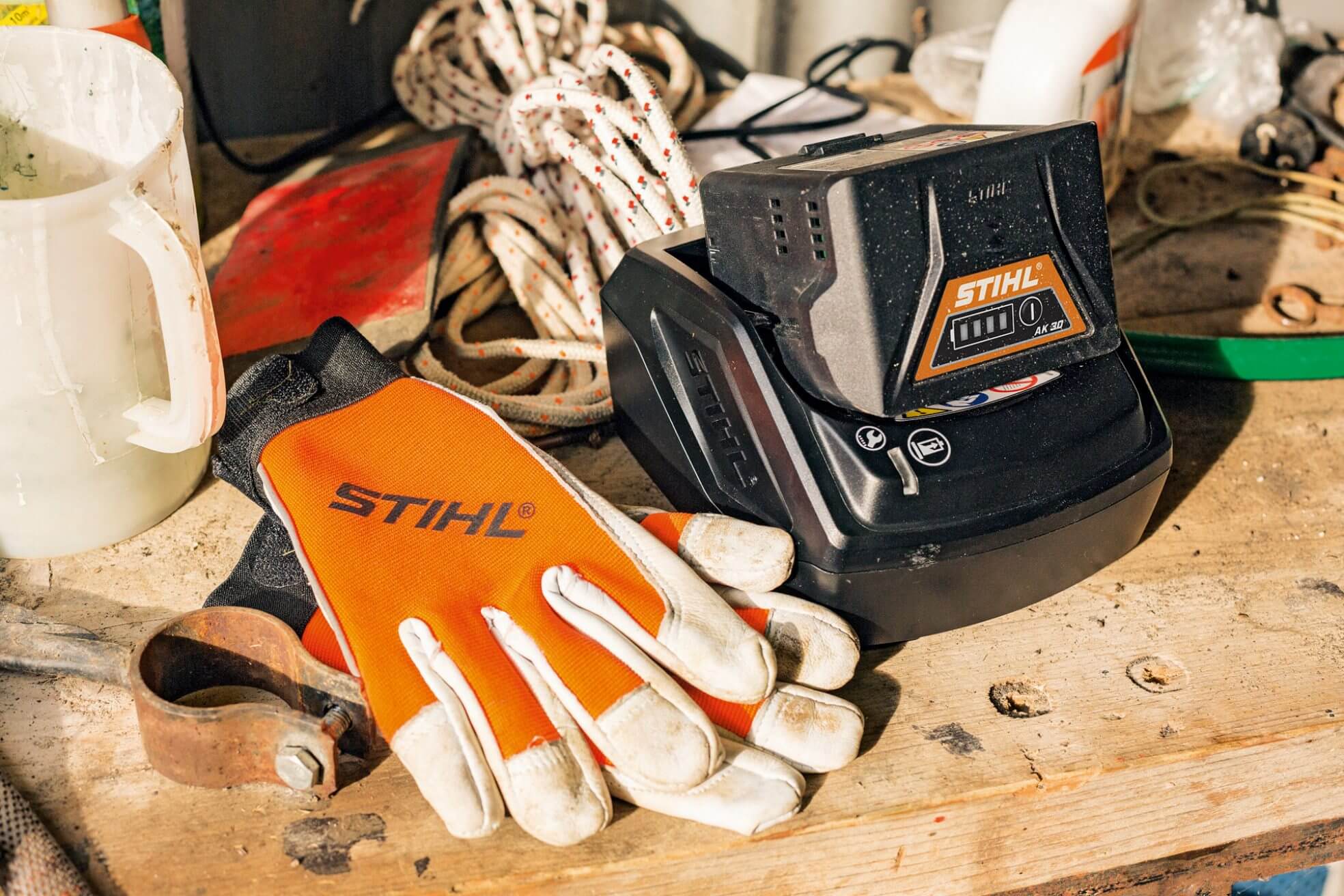 Stihl Charging Lithium Batteries1