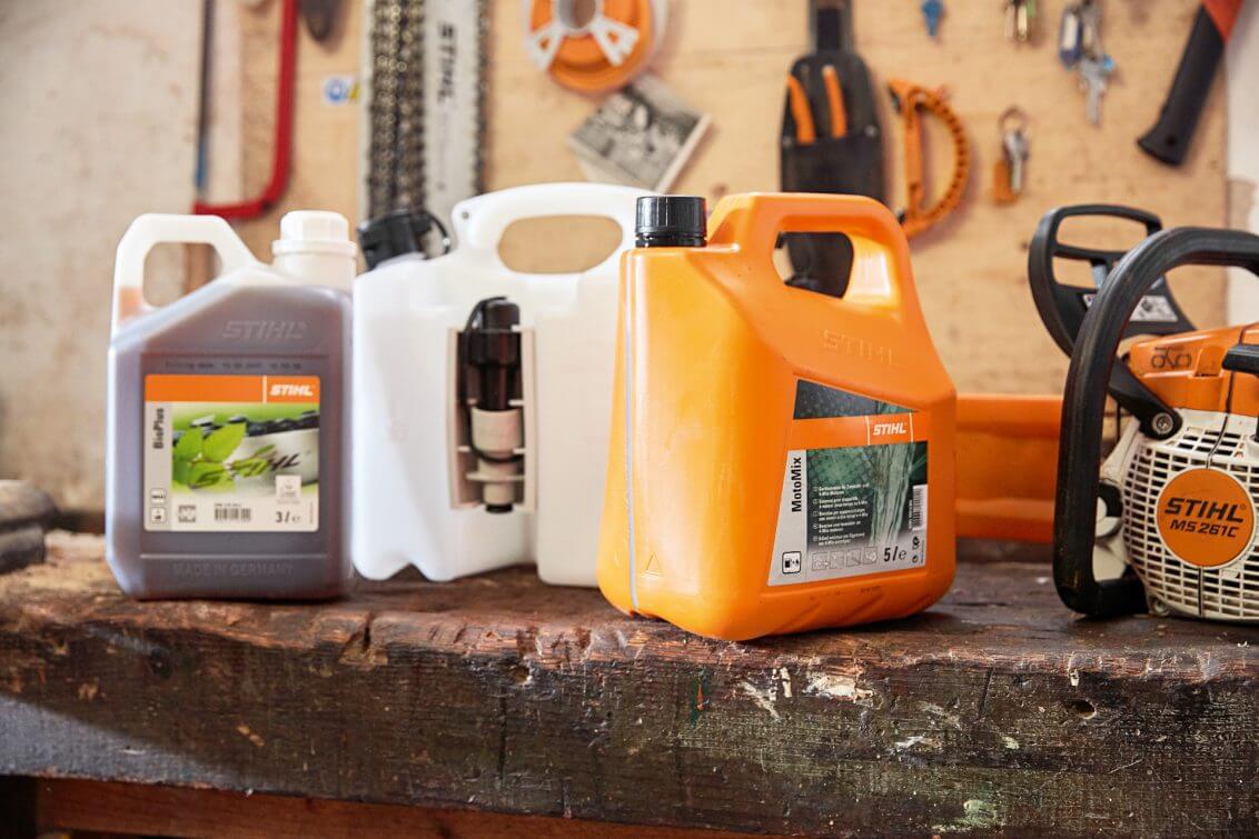 Stihl Assembling Chainsaw 311